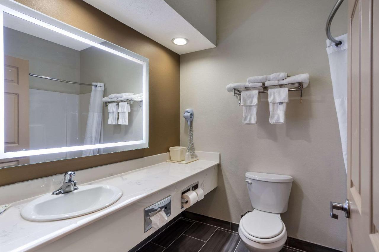 Quality Inn & Suites Pearl-Jackson Eksteriør bilde