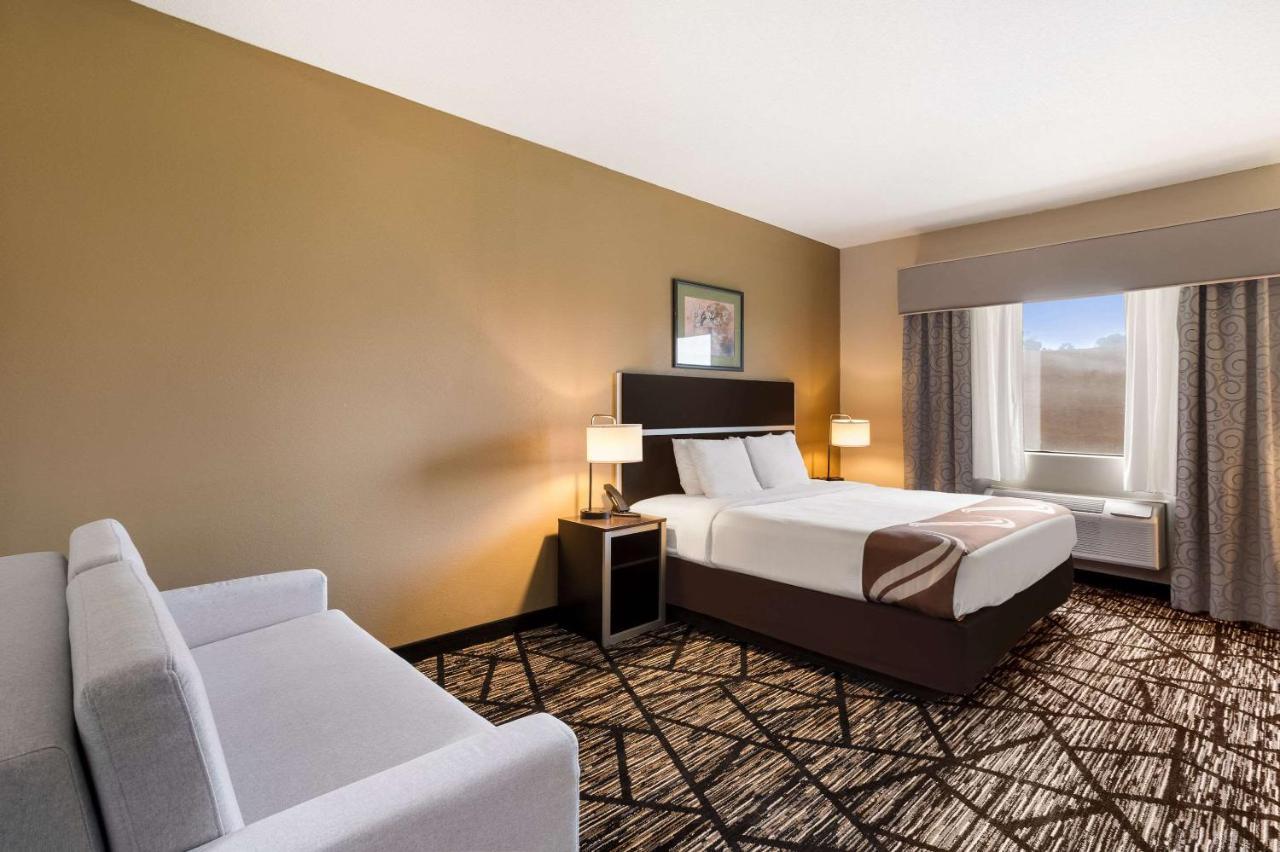Quality Inn & Suites Pearl-Jackson Eksteriør bilde