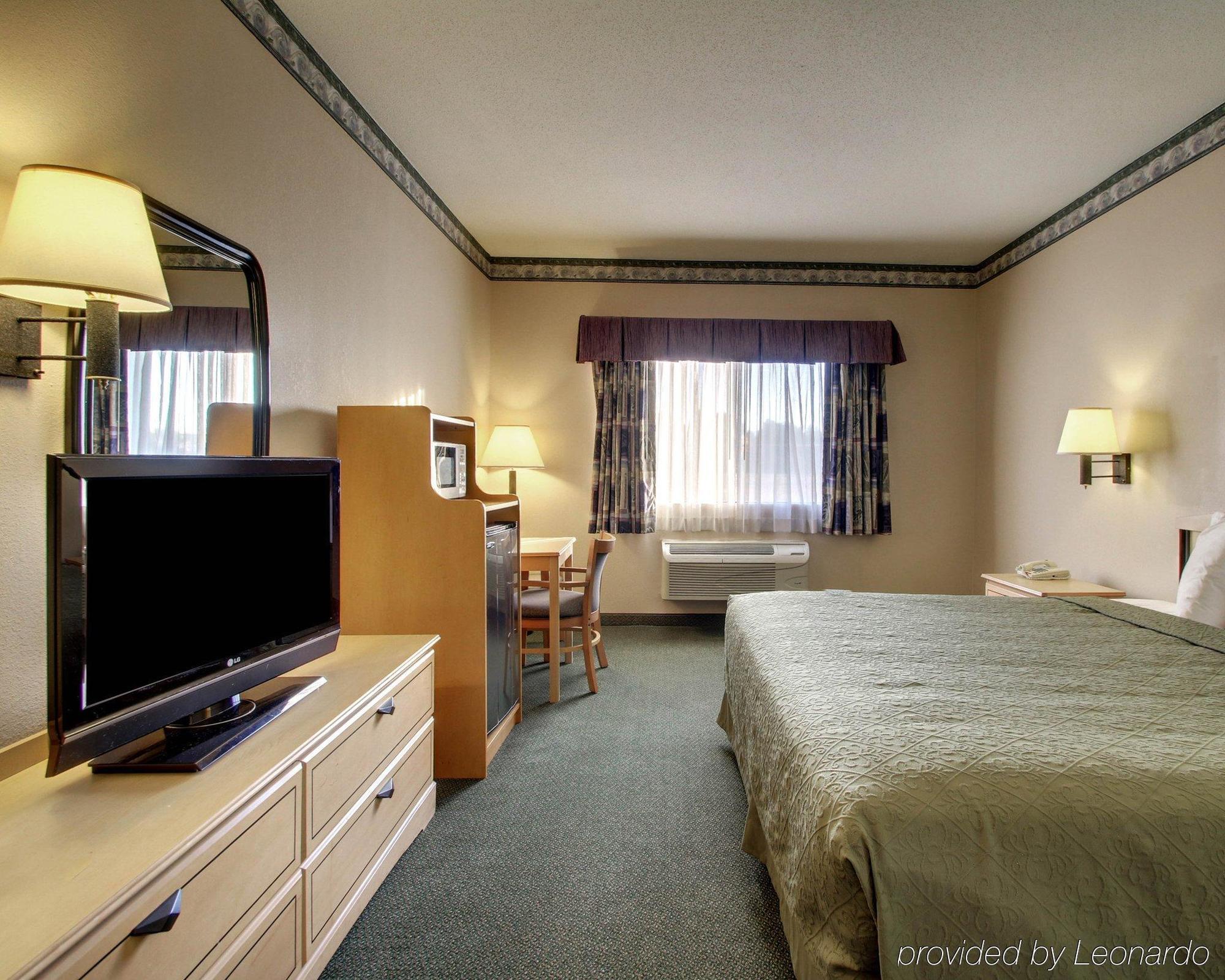 Quality Inn & Suites Pearl-Jackson Eksteriør bilde