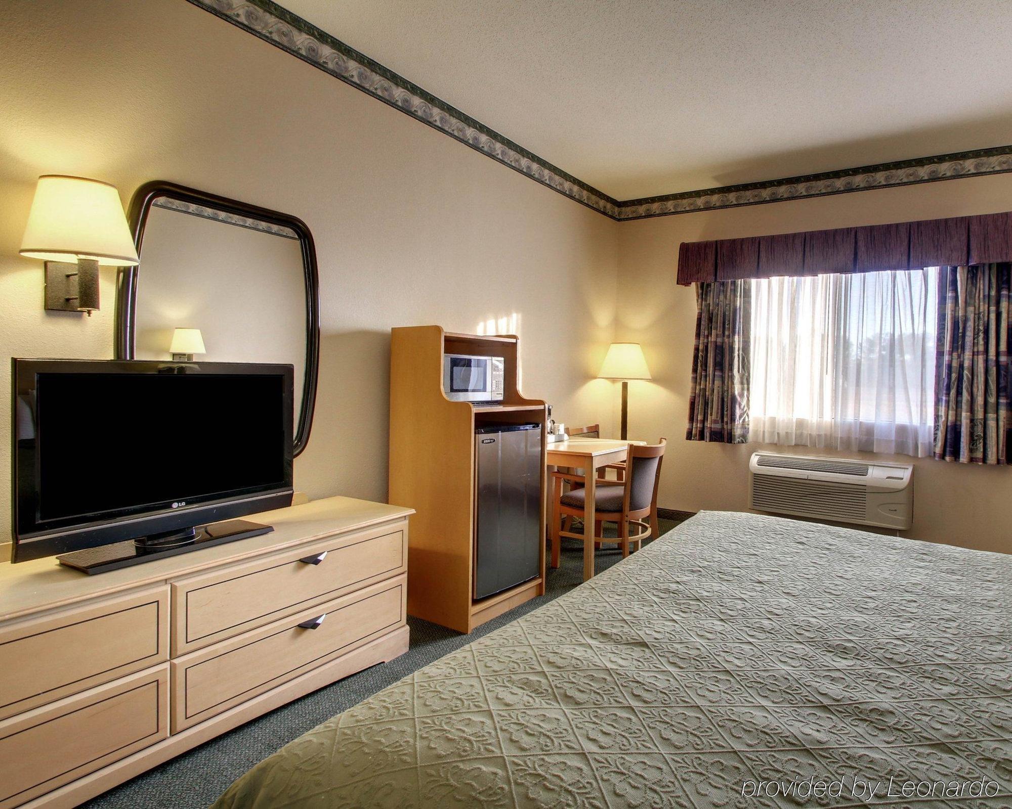 Quality Inn & Suites Pearl-Jackson Eksteriør bilde