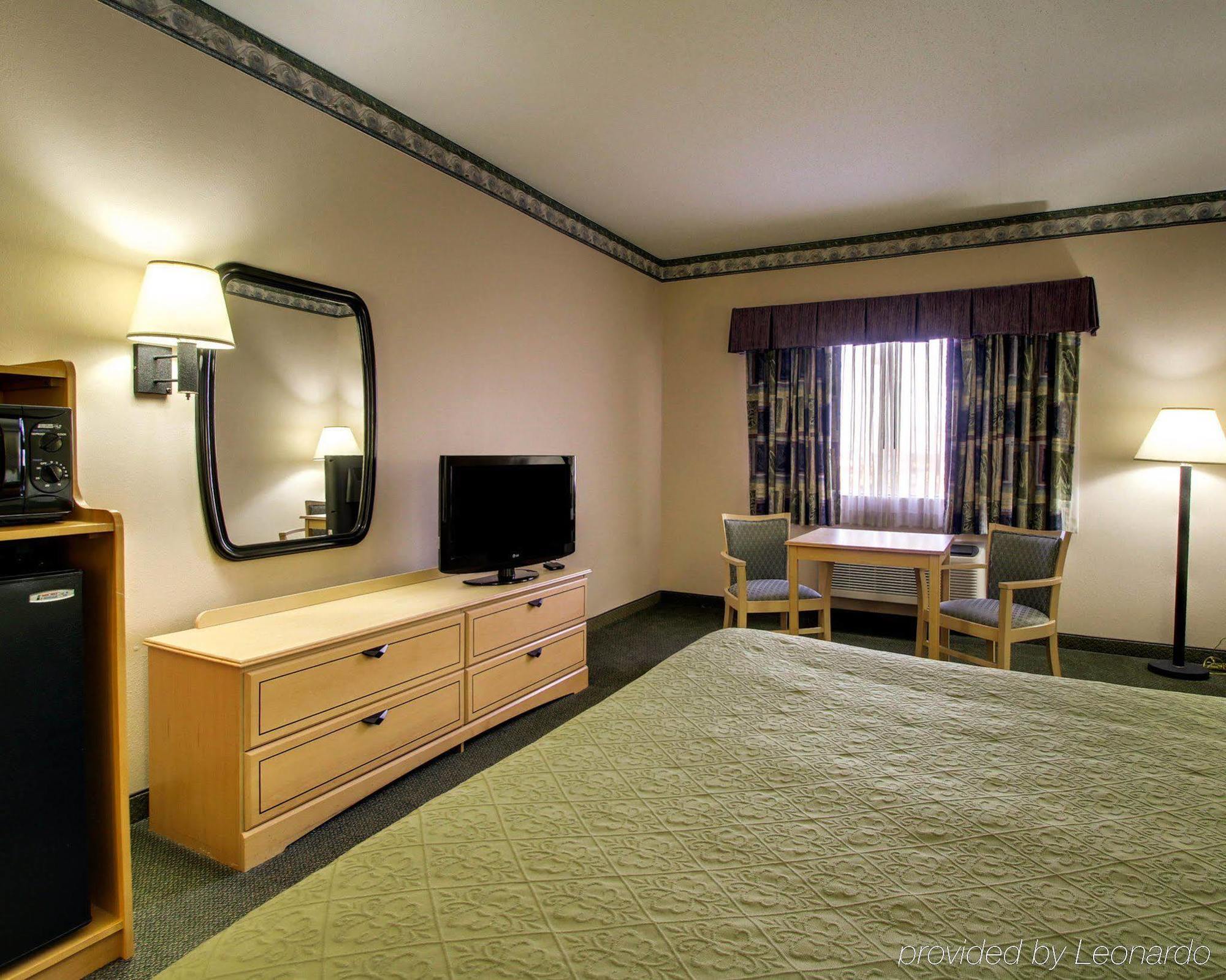 Quality Inn & Suites Pearl-Jackson Eksteriør bilde